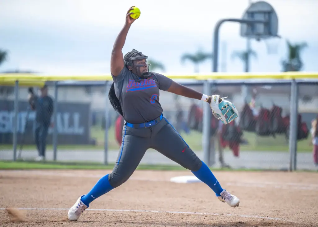 Los Alamitosâs Jaliane Brooks, who pitched the whole game, throws...