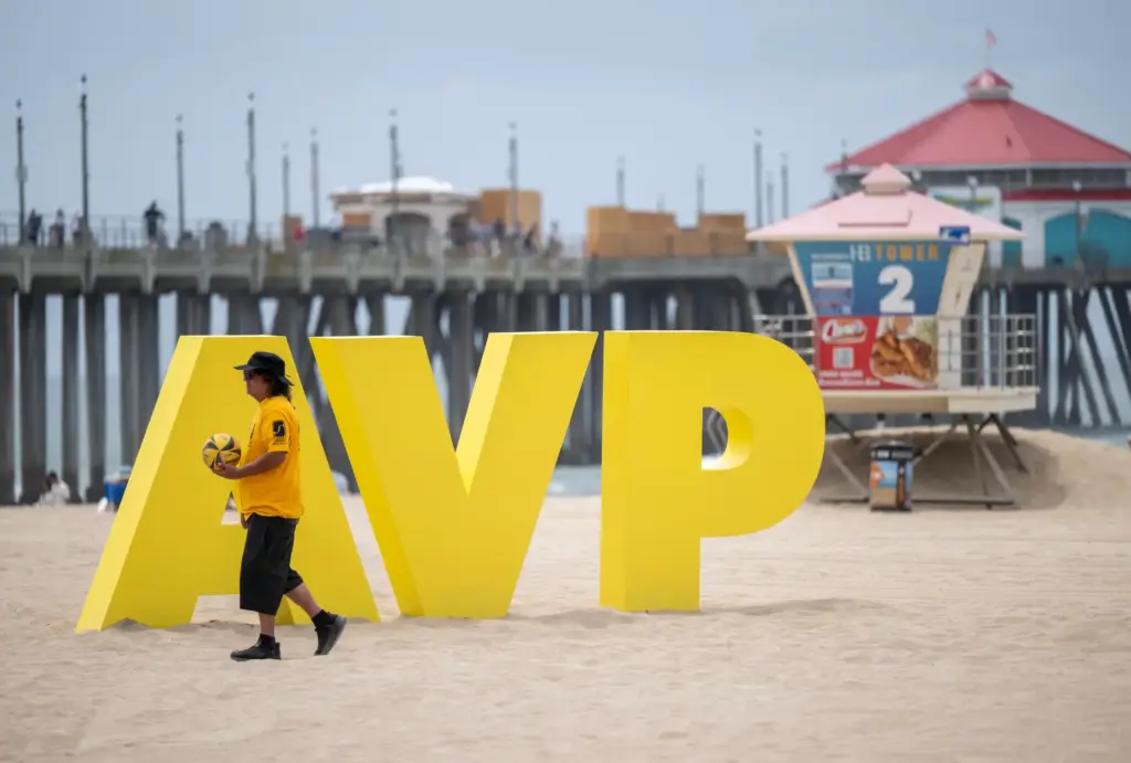 Giant âAVPâ letters decorate the sand north of the Huntington...