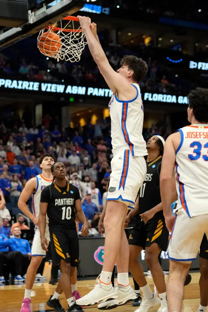 Florida center Olivier Rioux dunks in front of Prairie View...
