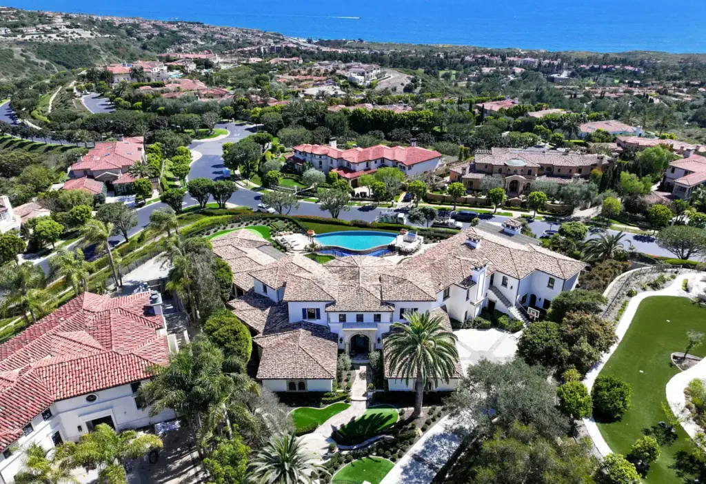 An 11,200 square feet Newport Coast estate in the gated...