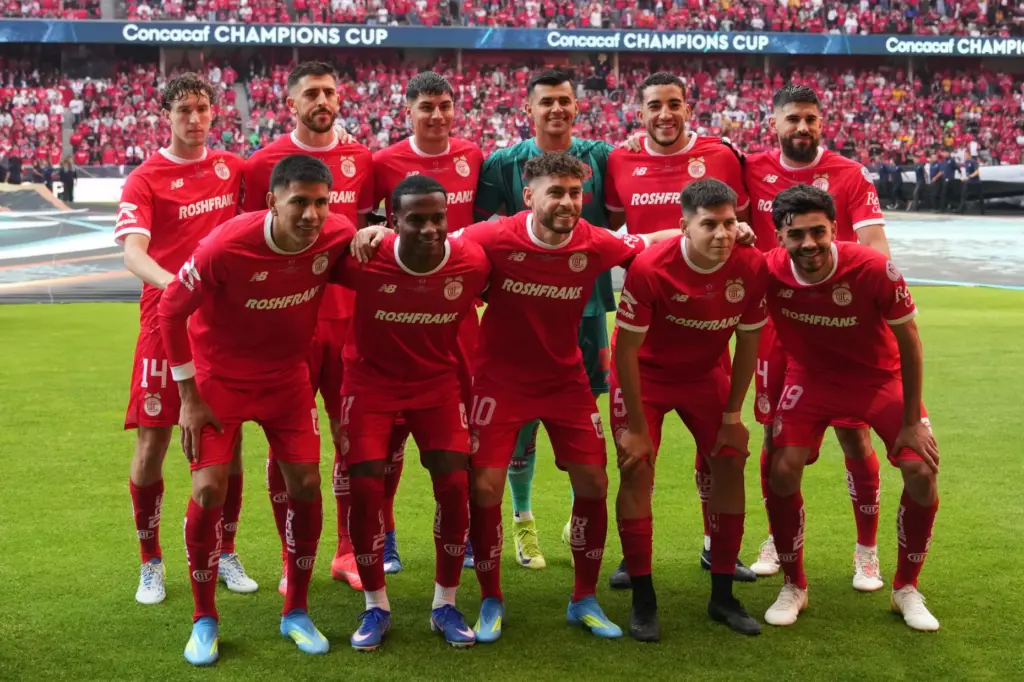 Players of Toluca pose prior to the CONCACAF Champions Cup...