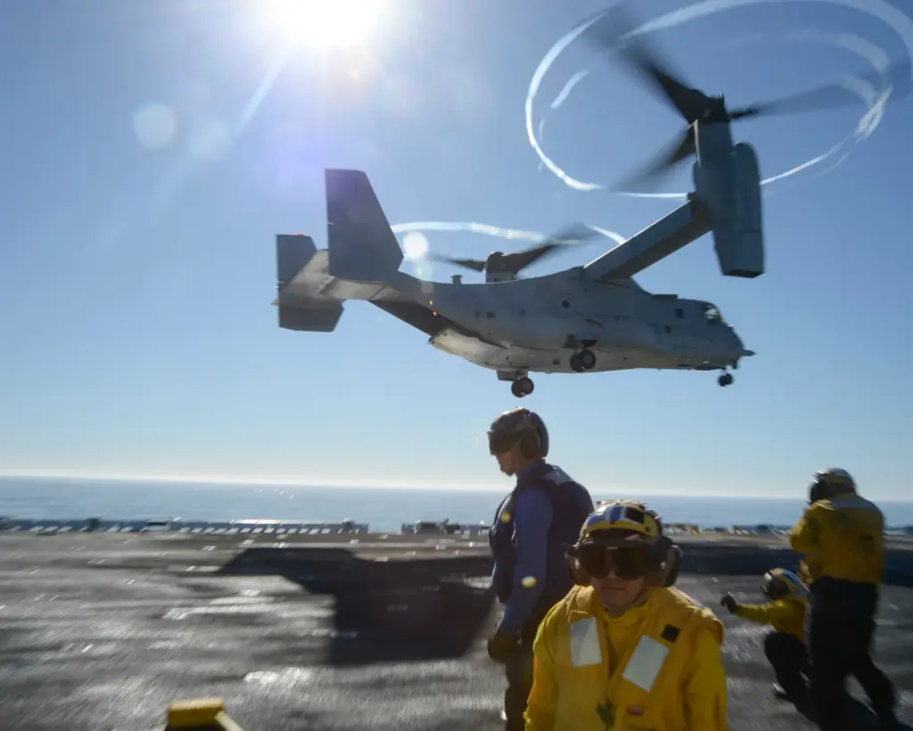An MV-22 Osprey Tiltrotor aircraft assigned to the ÃSea ElksÃ...