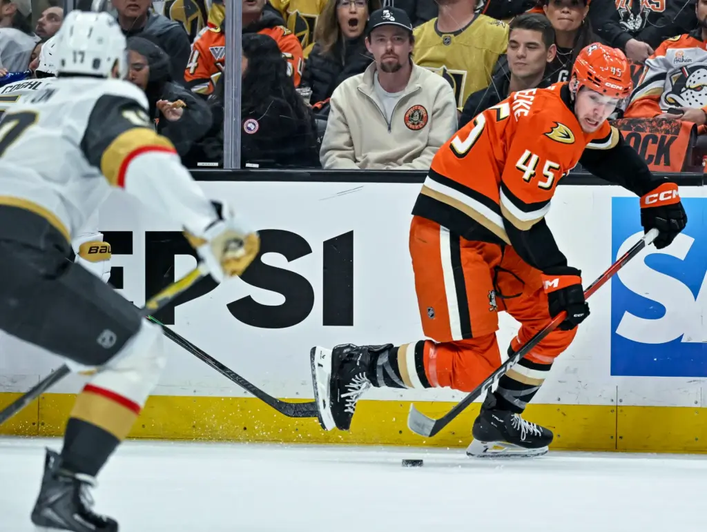 The Ducksâ Beckett Sennecke controls the puck during the first...