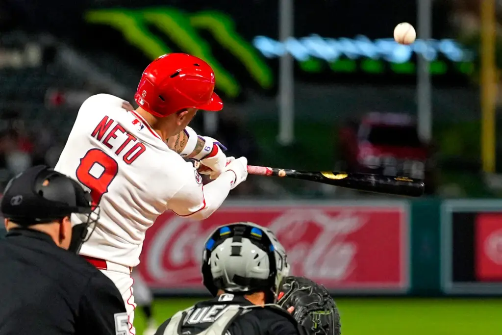 The Angels’ Zach Neto hits a tiebreaking solo home run...