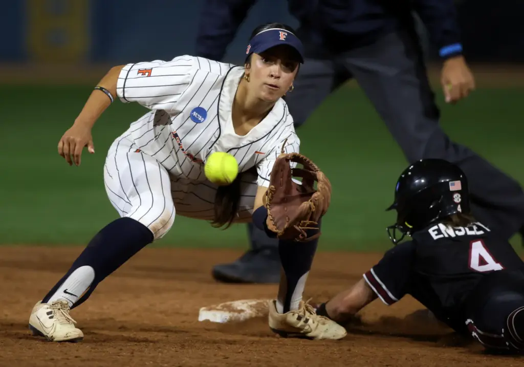 Cal State Fullertonâs Sarah Perez waits for the ball reaches...