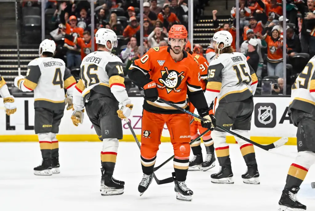 The Ducks’ Chris Kreider (20) reacts after the Ducks scored...