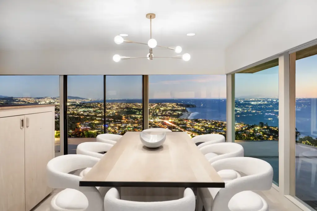 The dining room. (Photo by Josh Gunter)