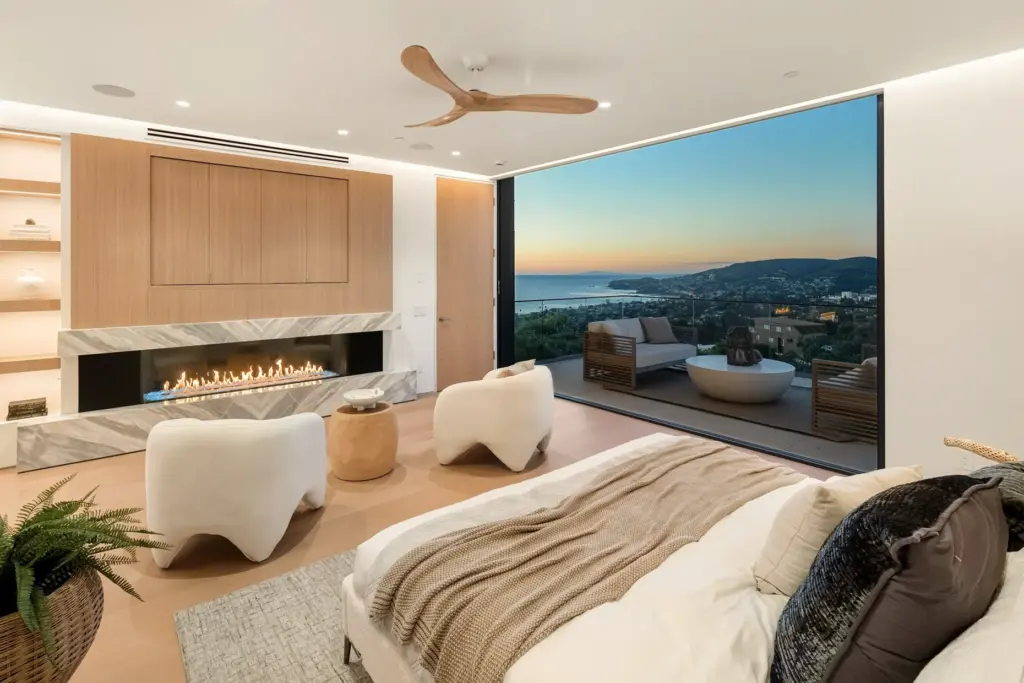 The primary bedroom. (Courtesy of The Oppenheim Group)