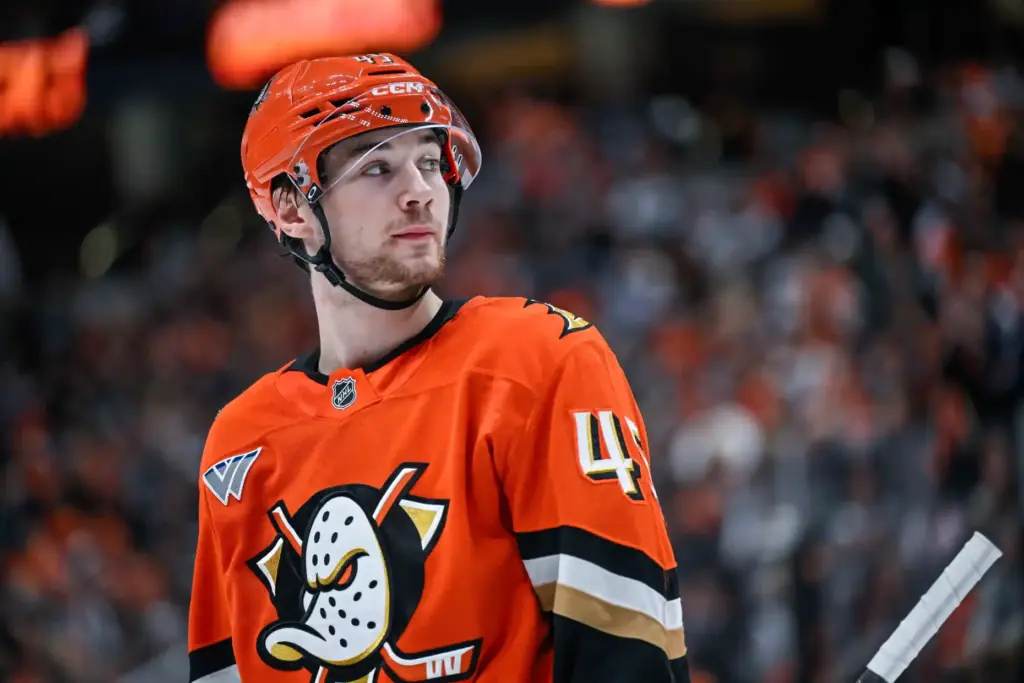 The Ducksâ Beckett Sennecke (45), who has scored in the...