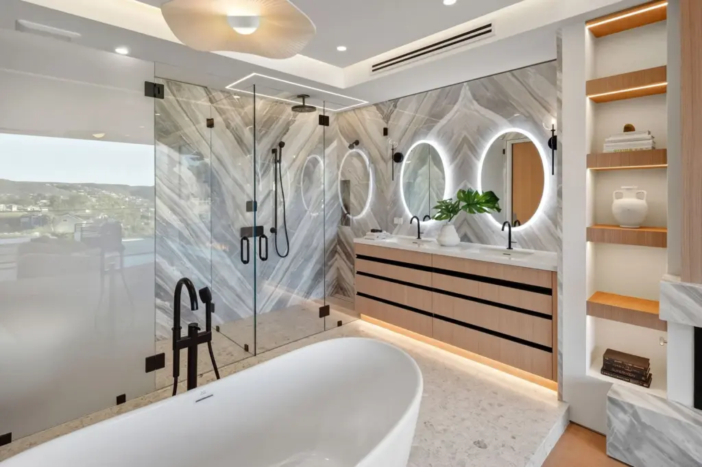 The primary bathroom. (Courtesy of The Oppenheim Group)
