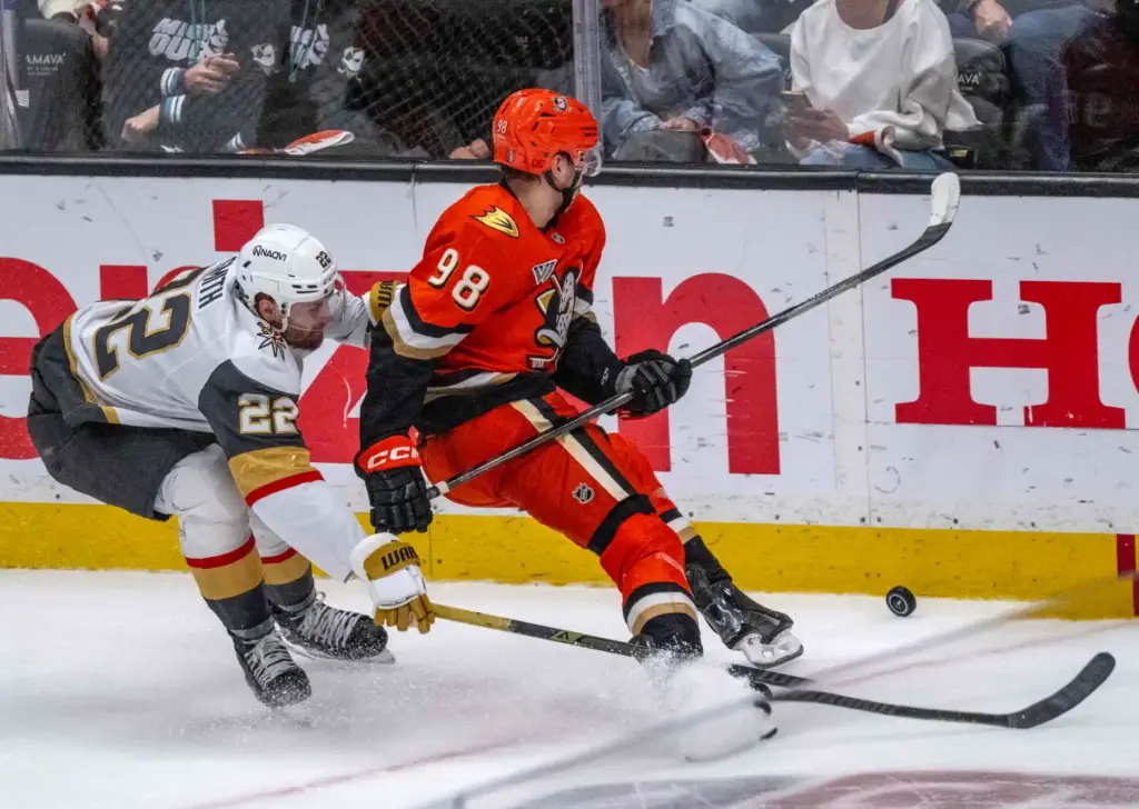 The Vegas Golden Knightsâ Cole Smith, left, and the Ducksâ...