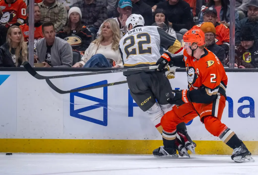 The Vegas Golden Knightsâ Cole Smith, left, and the Ducksâ...