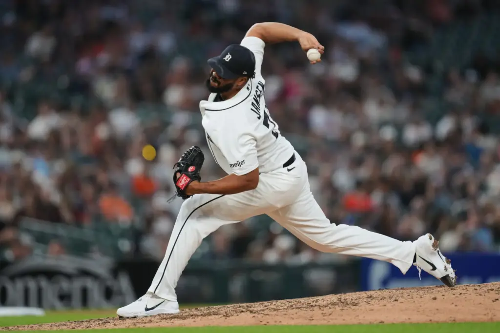 Detroit Tigers relief pitcher Kenley Jansen throws to the plate...