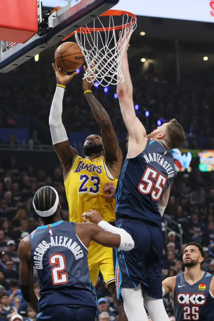 Los Angeles Lakers forward LeBron James (23) shoots as Oklahoma...