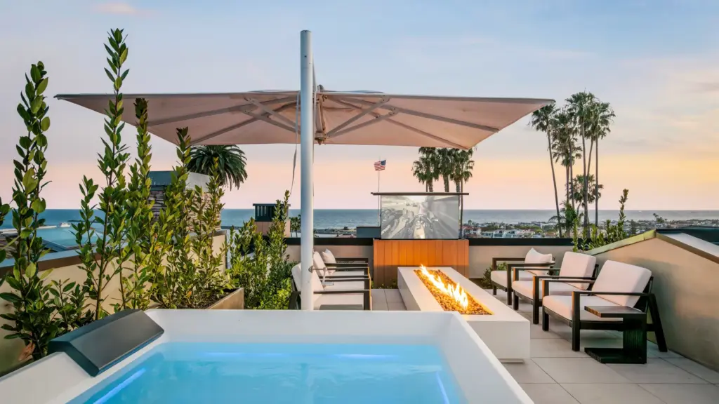 This $22.5 million Corona del Mar home has a rooftop...