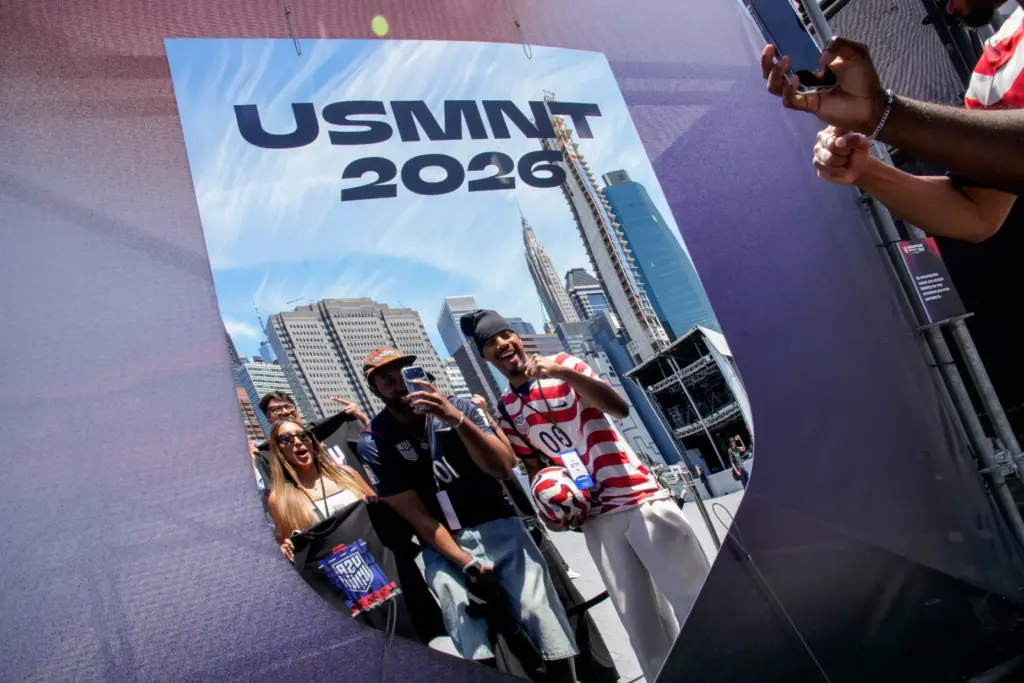 Fans arrive for the announcement of the USMNT roster
