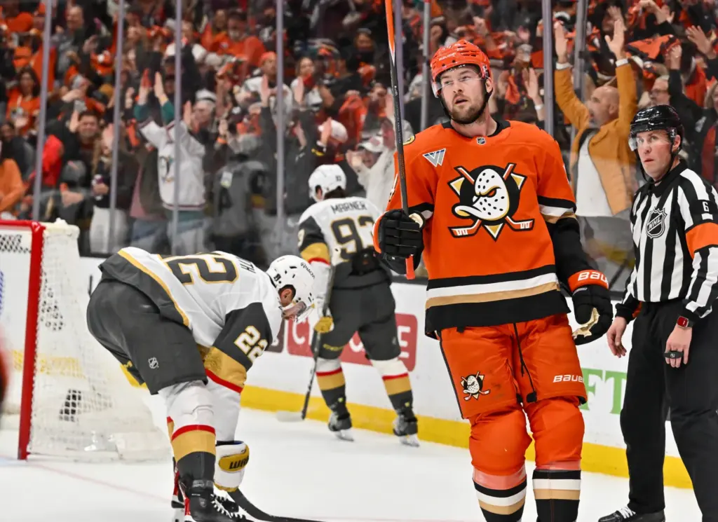 The Ducksâ Ross Johnston (44) reacts after the Ducks score...