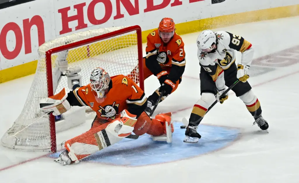 The Vegas Golden Knightsâ Mitch Marner (93) taps the puck...