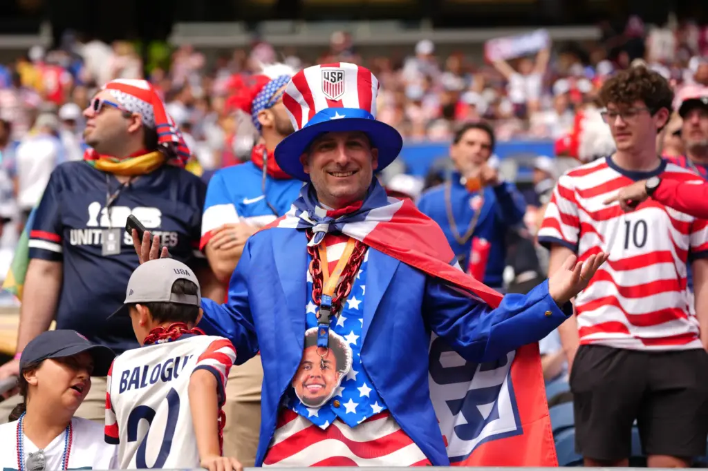 US fans wait for the start of the World Cup...