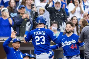 Dodgers explode for 9-run 6th inning to rout Padres