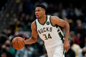 Bucks trading Giannis Antetokounmpo to Heat in pre-draft blockbuster