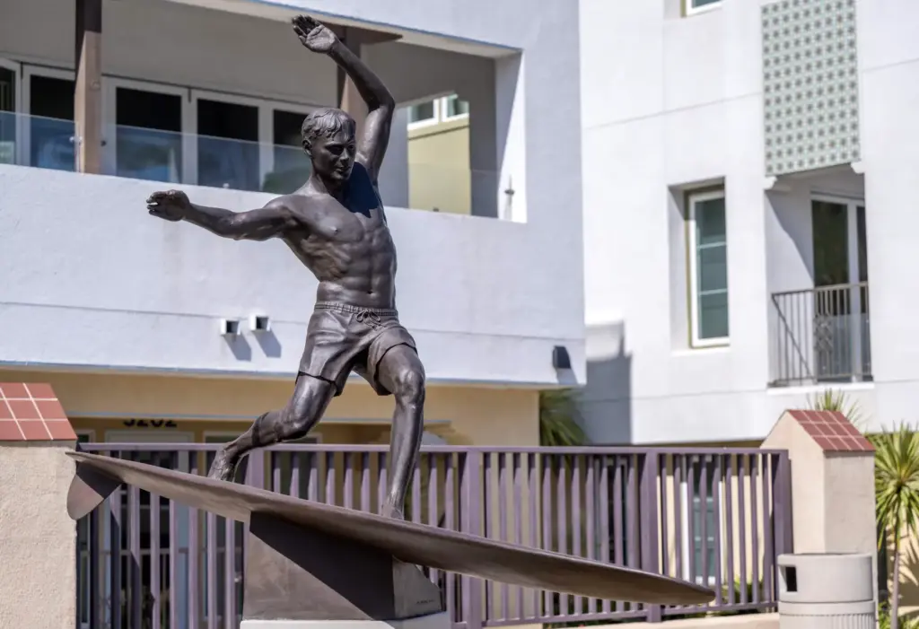 âPhil Edwards âSurfing Greatââ is a life-sized bronze sculpture by...