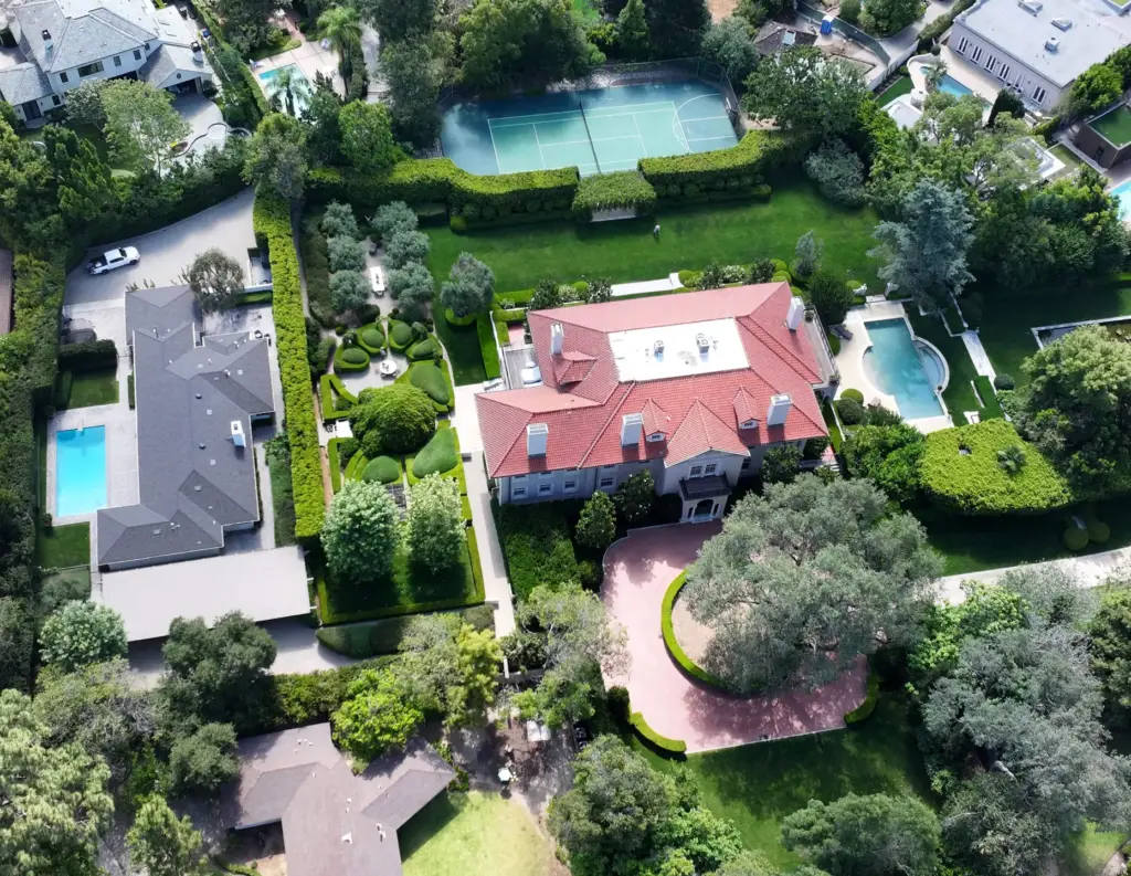 Arden Villa and a guest house with its own address...