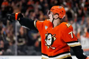 Ducks sign Ian Moore to a 2-year contract extension