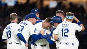 Dodgers rally for 3 runs in 9th to win 4th consecutive 1-run game
