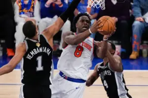 NBA Finals: Spurs still believe, but it’s Knicks who are 1 win from a title