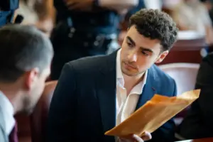 Luigi Mangione will assert psychiatric defense in murder case in UnitedHealthcare CEO’s killing