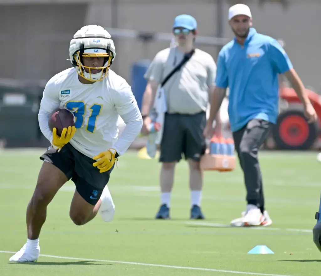 Chargers running back Greg Desrosiers (30) participates in a team...