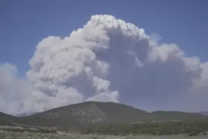 Fast-moving fire in Utah, the largest in the US, spreads overnight, leading to more evacuations