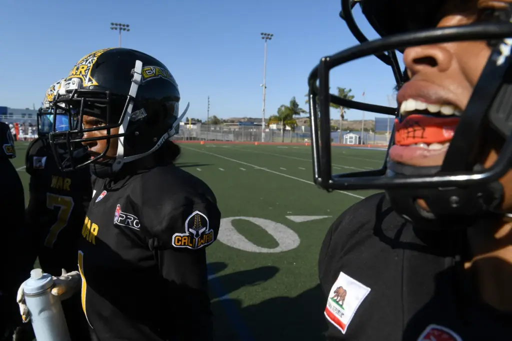 Cali War players huddle during a game against the Salt...