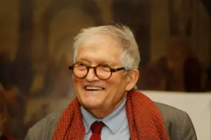 David Hockney, artist renowned for his pool scenes, has died at 88
