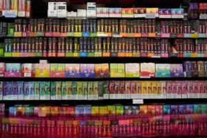 FDA’s e-cigarette authorization: Fruity vapes not significantly better than tobacco ones