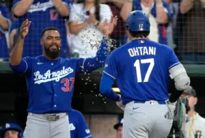 Dodgers batter A’s with 17 hits, including homers by Ohtani, Muncy and Pages