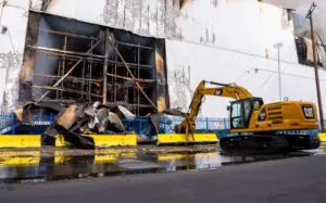 Experts explain why air quality readings differ during Boyle Heights fire