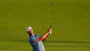 U.S. Open: Wyndham Clark builds 4-shot lead before 1st round is suspended