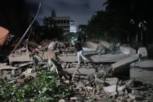 Back-to-back powerful earthquakes hit Venezuela, causing widespread damage