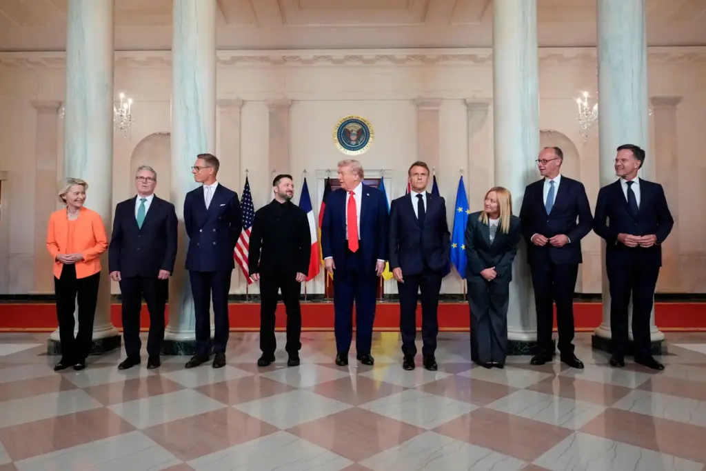 World leaders in the Grand Foyer of the White House