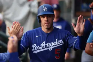 Dodgers tie their season high with 17 hits in rout of Twins
