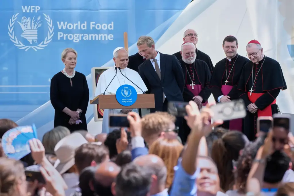 Pope Leo, Cindy McCain, Carl Skau, Paul Richard Gallagher, Petar RajiÄ, Paolo Rudelli and Pietro Parolin.