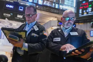 US stocks drift as oil falls and Wall Street waits for SpaceX’s debut
