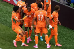World Cup: Ivory Coast advances to first knockout round