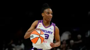 Sparks sign Mercury developmental guard Kiana Williams