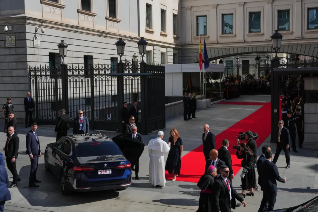 Pope Leo XIV is welcomed by the President of the Spanish Parliament Francina Armengol.