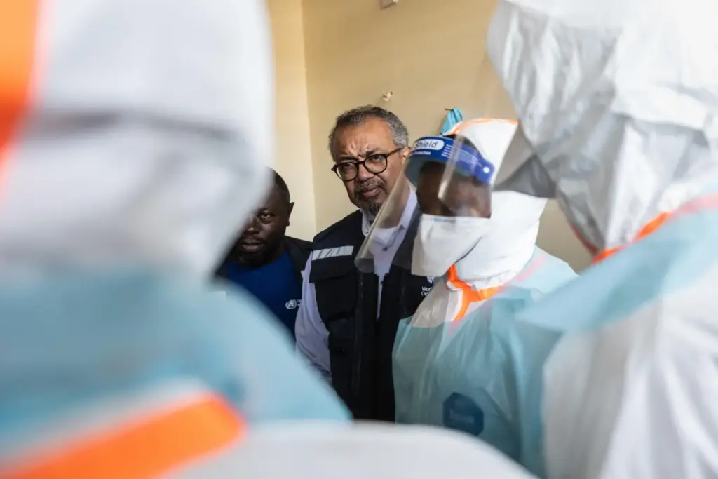 Director General of the World Health Organization Tedros Adhanom Ghebreyesus visits health workers.