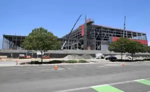 Reyes Coca-Cola Bottling building $600 million plant in Rancho Cucamonga