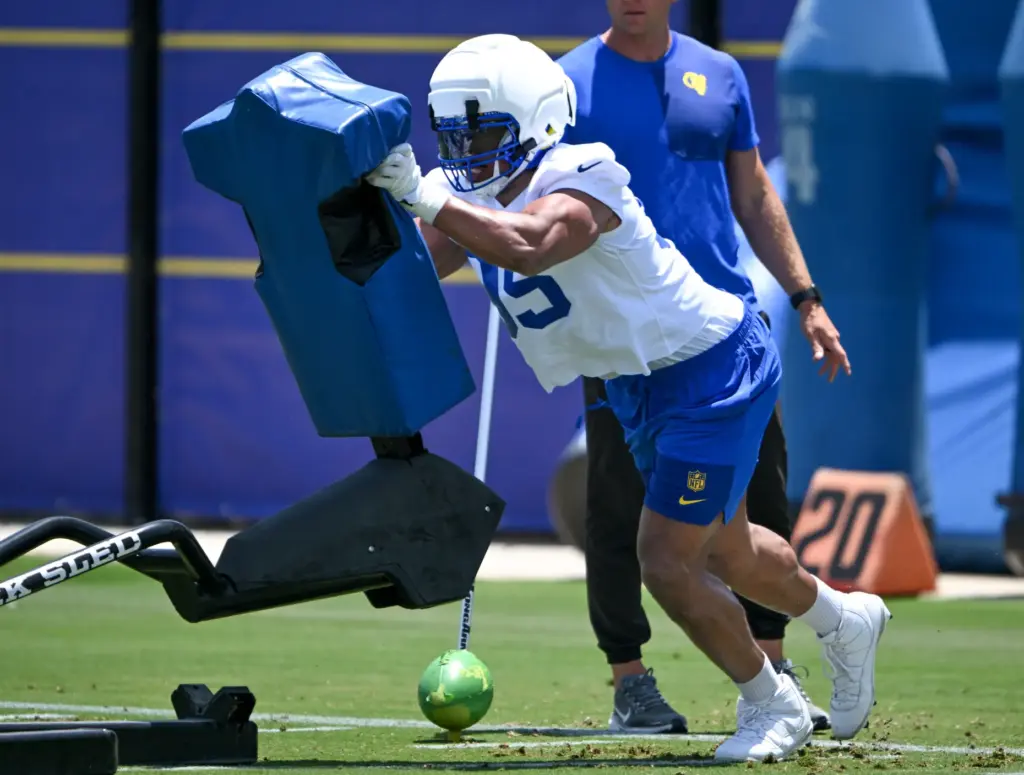 Newly acquired Rams defensive lineman Myles Garrett works out with...
